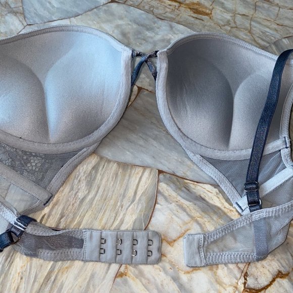 32B VS Bombshell Gray Lace Shimmer Chantilly Lace Push-up Bra - Picture 8 of 9